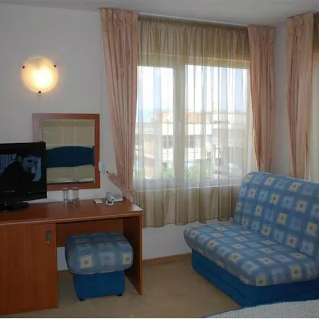 Italia نيسيبار