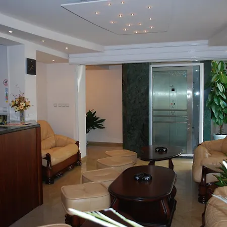 意大利酒店 内塞伯尔