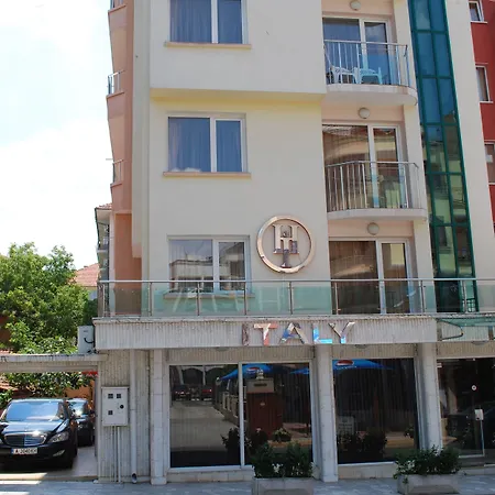 意大利酒店 内塞伯尔