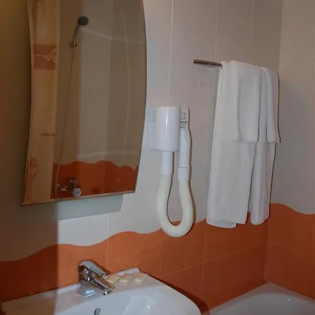 Italia نيسيبار