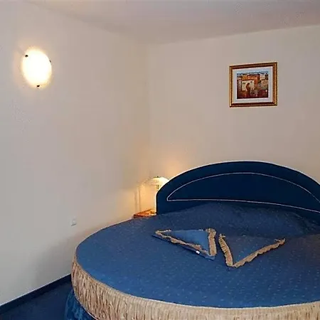Italia 3* 네세부르