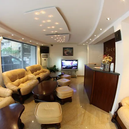 Italia نيسيبار